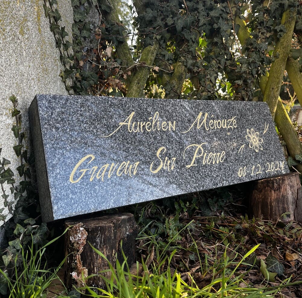 Réalisation enseigne d'entreprise en granit